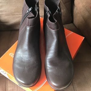 New Easy Spirit Ankle Booties/Boots Dark Brown 10